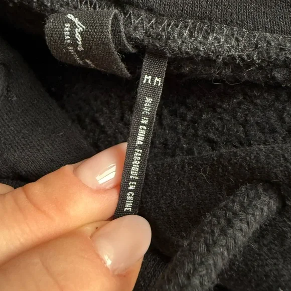 Urban Outfitters Black Cropped Sweatshirt - Picture 10 of 10